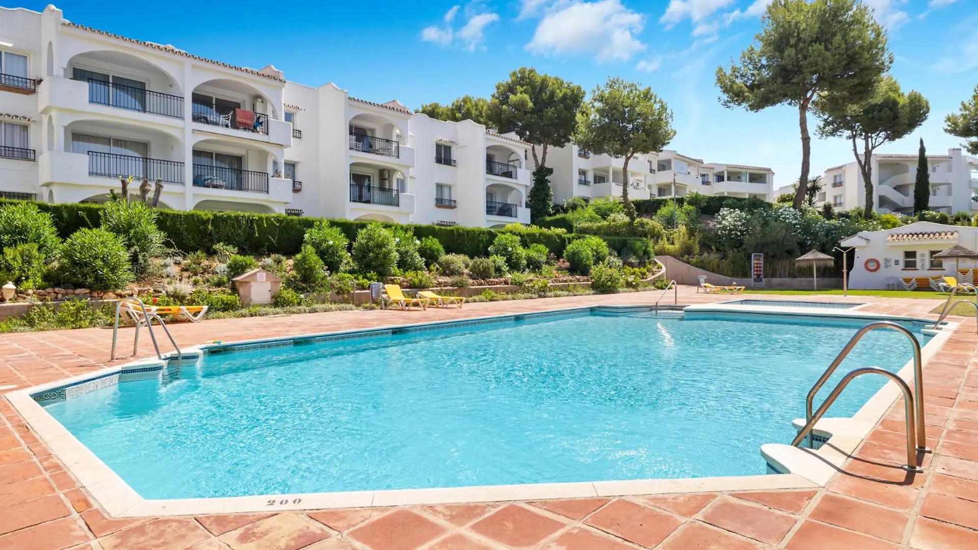 Garden Pool Apartment In Mijas By Costarentals - Ref 209 Fuengirola
